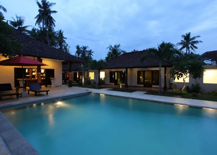 Melamun Lovina (Bali)