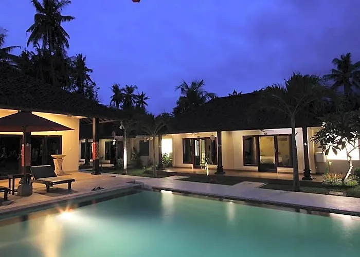 Melamun Lovina (Bali)