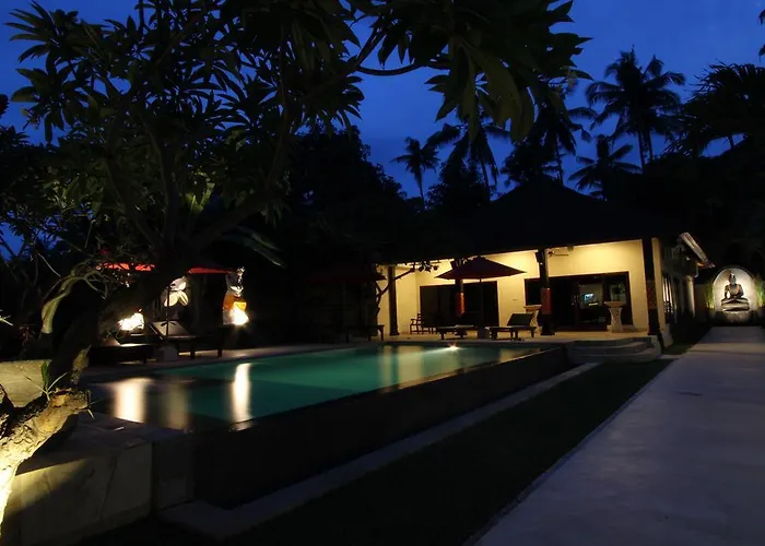 Melamun Lovina (Bali)